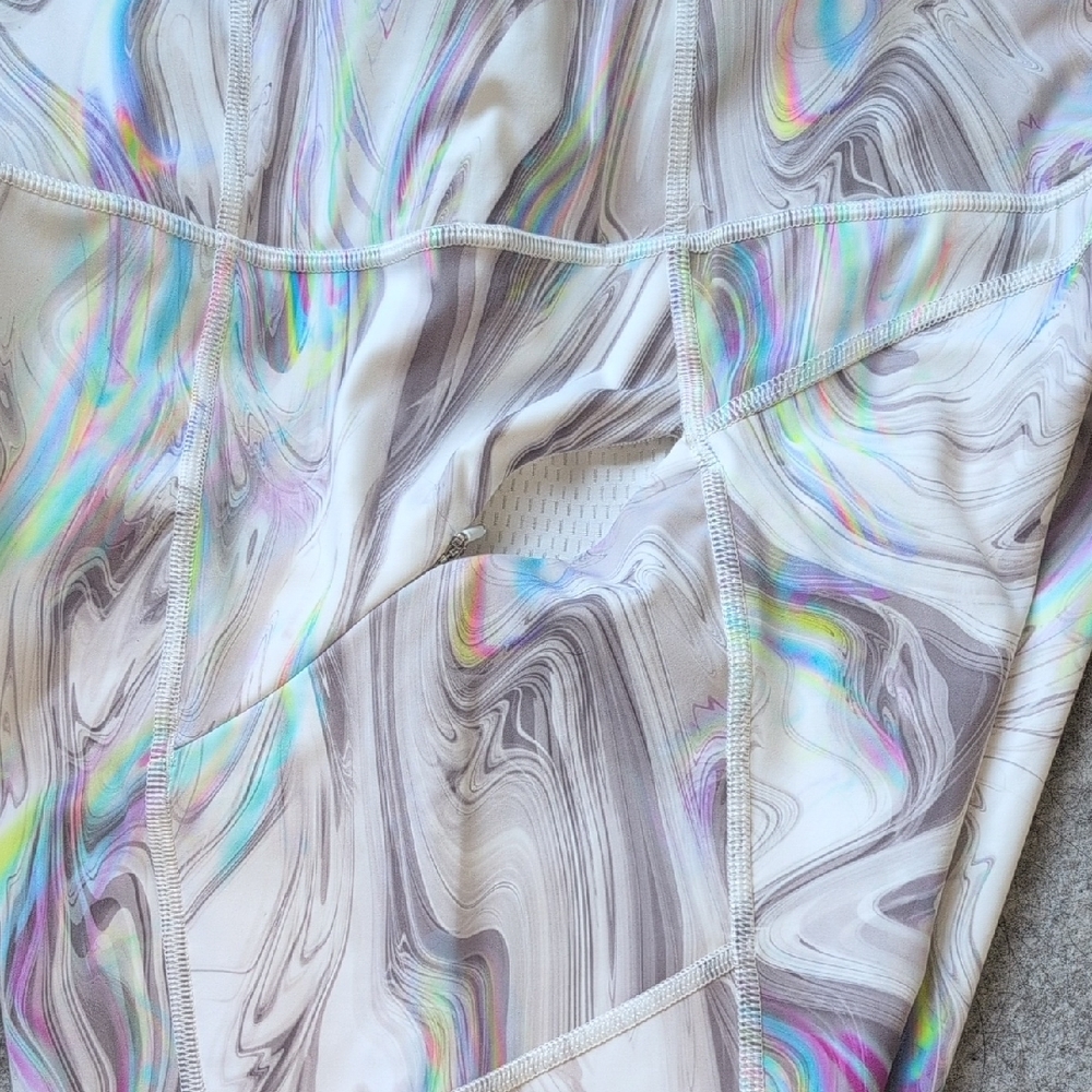 Athleta Capri Lengrh Marble Swirl Leggings - Picture 8 of 9